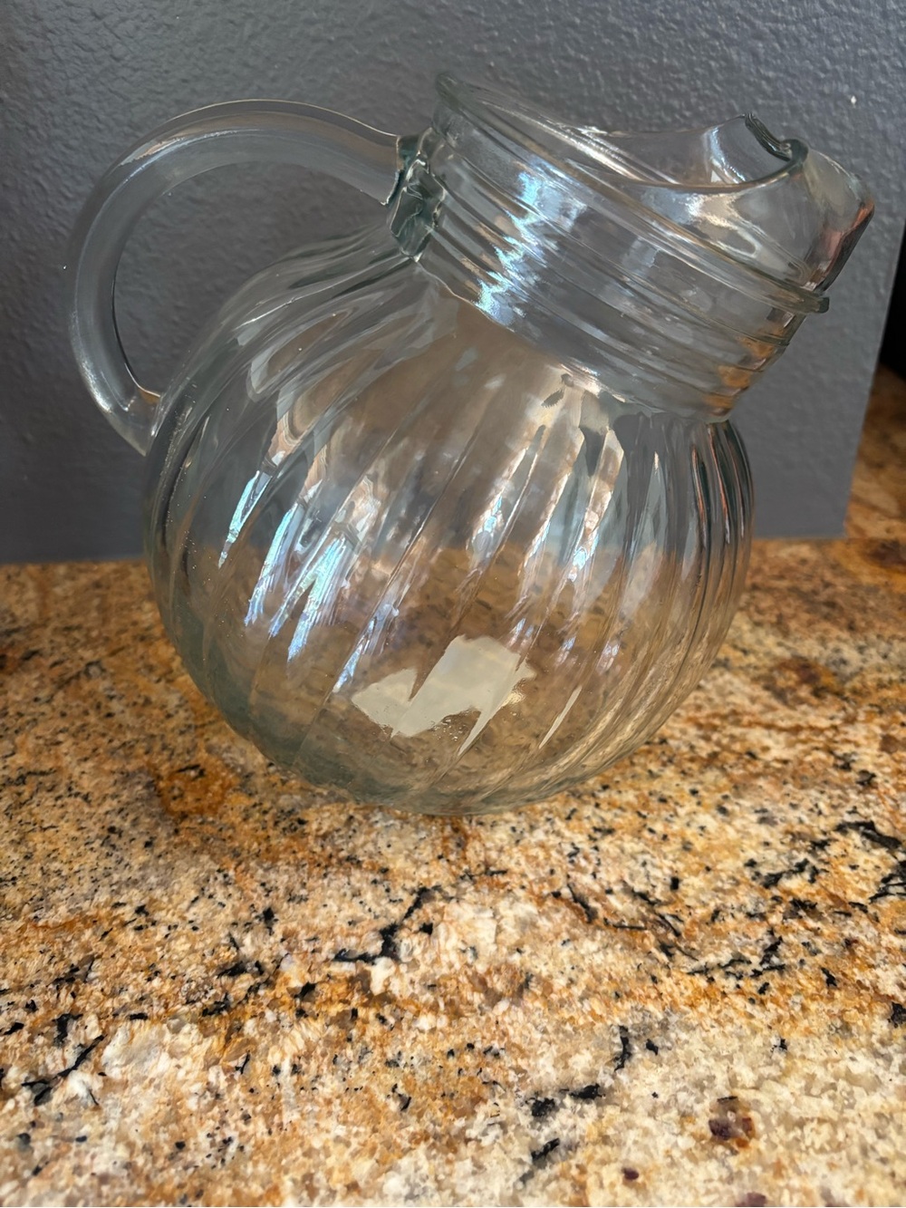 Williams Sonoma New with Tags Ribbed Glass Tilt Ball Pitcher – 80 oz Clear Glass